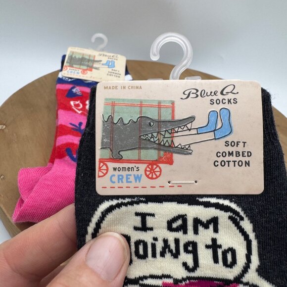 2 pair BlueQ Socks “dear wine yes” “get stuff done later”Size 5-10 Women’s Funny - Picture 4 of 6